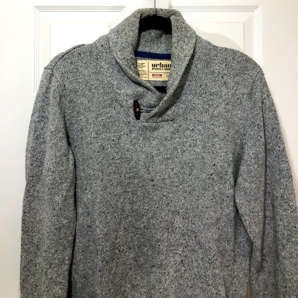 Urban Pipeline Toggle Sweater Pullover Fisherman's Shawl Gray Cotton Blend Sz M - Picture 2 of 7